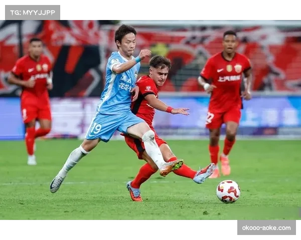 海港中超3球完胜浙江，王燊超维塔尔联袂建功巩固争冠形势